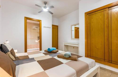 PRIMERA LUXURY HOUSE - Photo 33