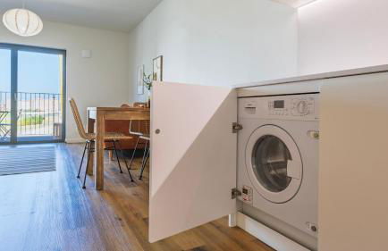 Soft Modern Flat With Pool & Gym by LovelyStay - Photo 19