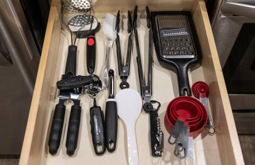 Cozy DT Bellevue Apt | Fast Wi-Fi & Free Parking - Foto 26