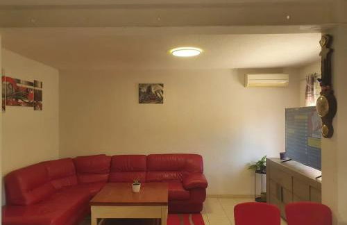 Maison confortable à Carcassonne avec jardin privé - Foto 6