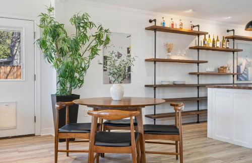 Luxury Austin Retreat w Pool, Games, Sleeps 12 - Foto 23