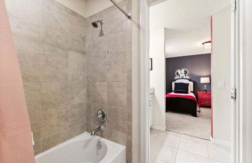 Stylish Orlando Resort Home w Private Pool - Foto 49