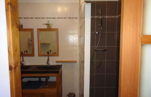 Les Calades de Suze - Vieilles pierres et espace détente spa et sauna privatif - Foto 17