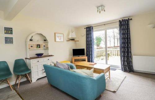 Pebble Nook - Photo 4