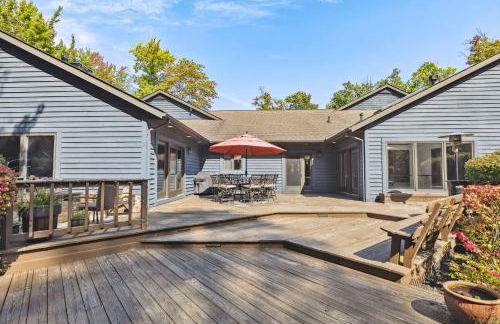 Great Group Getaway: Games Galore + Outdoor Oasis - Foto 23