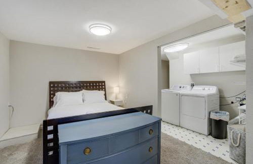 Spacious Rockrimmon Getaway - Sleeps 14 - GameRoom - Foto 40