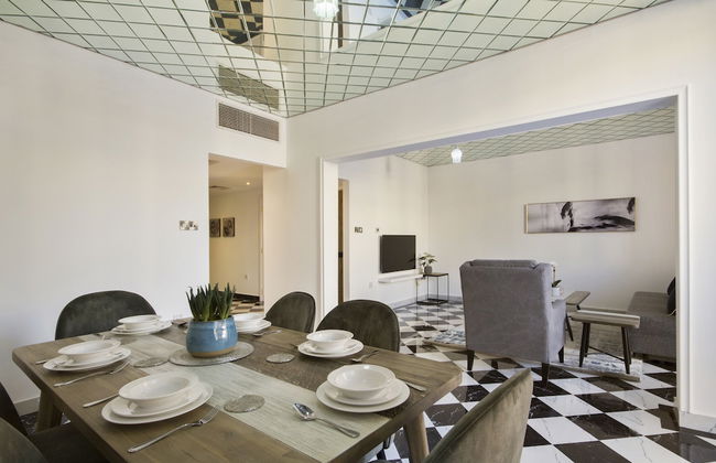 Bespoke Residences - Waikiki Townhouses - Photo 15