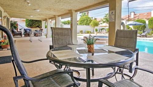 Stunning Home with Private Oasis - 1 half Mile to Strip - Foto 2