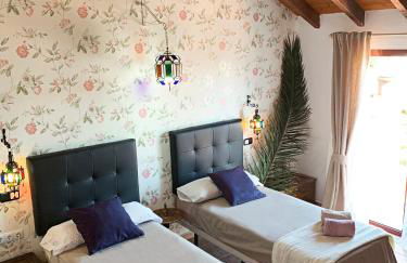 VILLA NABRISA MARBELLA, 5 BEDROOM, PRIVATE POOL, GARDEN, BBQ - Foto 63