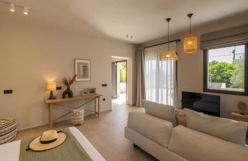 Topos Suites - Photo 12