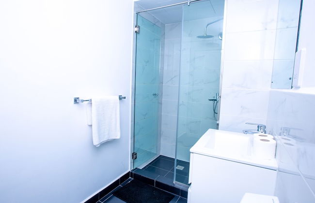 Embassy Gardens Premier Suites - Photo 57