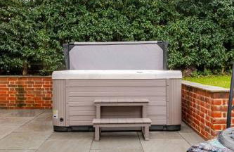 The Old Coach House - Hot Tub - Dorset - Photo 32