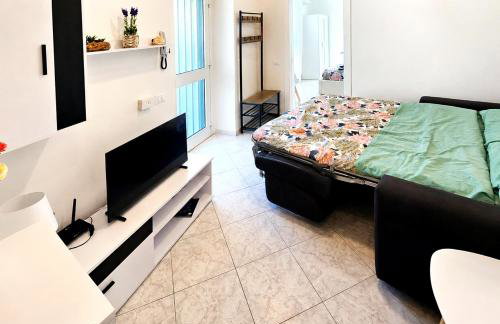 Good Night Big Family Apartment with terrace - 5 min from station, Independent entrance - Foto 13