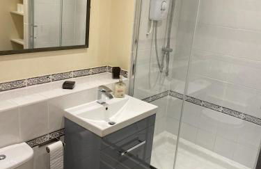 River Courtyard Ground Floor Apt 2BR Parking St Neots Town Centre - Foto 66