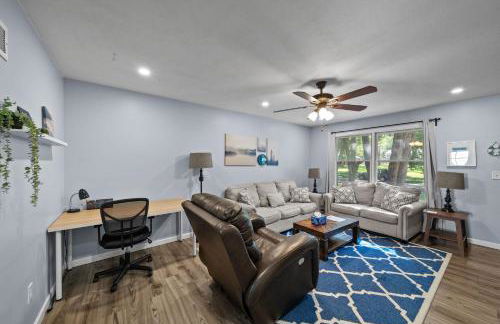 New Spacious Renovated Townhouse - Foto 8