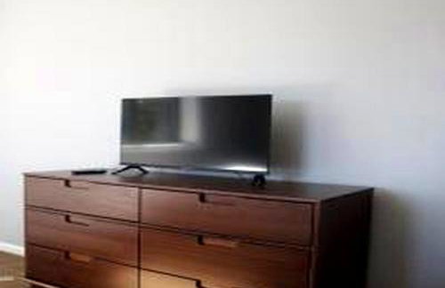 Just renovated 2 bedroom condo 1 mile from Salem - Photo 14