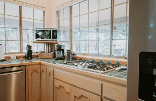 Buffalo Escape-Private Hot Tub in serene Corrales-Mountain View-Pet Friendly-No Pet Fee! - Foto 28