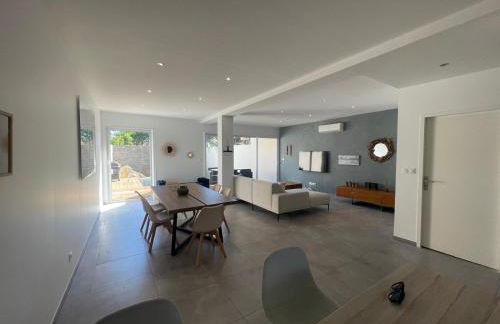 Villa design Cap dAgde piscine et plage - Foto 27