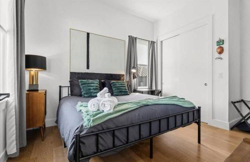 Stylish Austin Stay 3BR 2BA Pet-Friendly - Foto 27