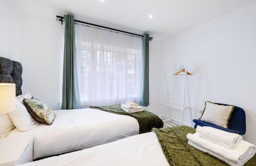 Bright 6 bedroom 3 bath house ideal for Pinewood Studios - Foto 16