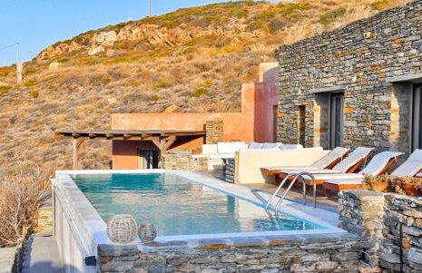 The Charming Waterfront Retreat, with a swimming pool & direct access to the sea, ideal for large families, or a group of friends - Foto 2