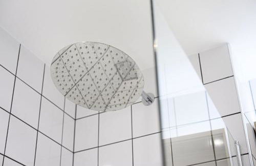 Spacious 5-Bed Apartment for Groups · Free Parking - Foto 25