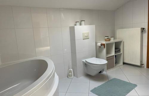 Dachwohnung mit Blick auf den Wagenberg - Foto 11