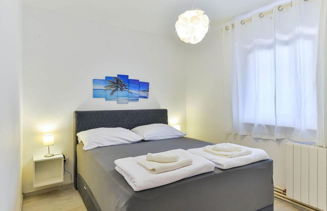 Holiday Home With Private Pool and spa - Foto 6