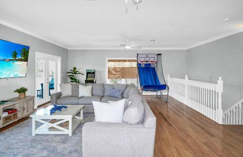 Two Homes, Private Pool, Game Room & Steps to the Beach - Foto 34