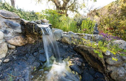 Serene Vineyard Chateau with Pool, Hot Tub, BBQ - Foto 67