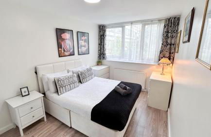 Modern 3-Bed, 3-Bath Maida Vale Flat with Private Garden near Little Venice, St Johns Wood, Regents Park, Paddington by NourNest Apartments - Photo 2