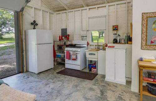 Coffeyville Countryside Studio with Fire Pit! - Foto 10