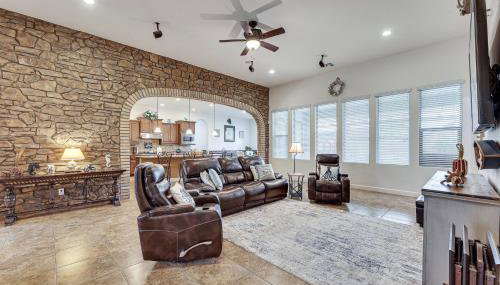 Poolside Relaxation Queen Creek Oasis with Fire Pit - Foto 3