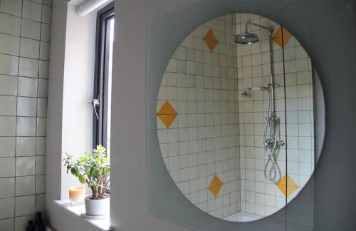 Large, modern, light, open plan designer house - Foto 2