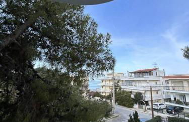 Sunny Modern Beach Retreat Steps from the Shore - Photo 28