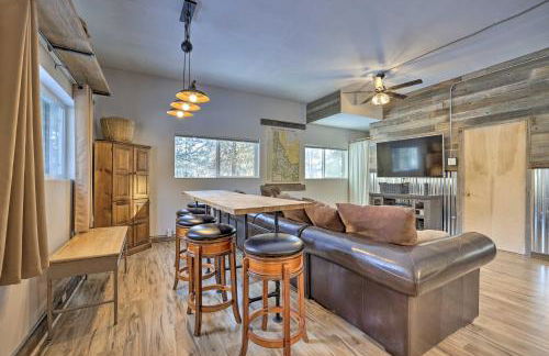 Peaceful Pines - Cascade Cabin with Hot Tub! - Photo 2