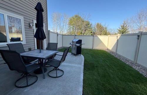 Pet Friendly Fully Furnished 1-Bedroom Oasis - Foto 9