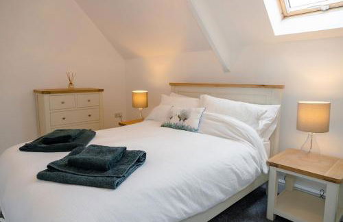 School Lodge - Photo 21