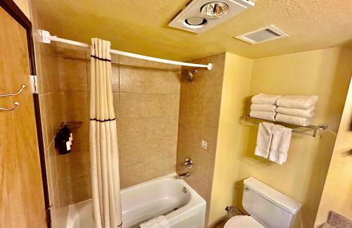 MT CB Mountain Side with King Bed, Hot Tub, Pool & Kitchen! - Foto 6