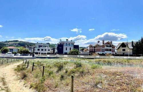 Lujosa casa en primera línea playa increibles vistas mar - Photo 32