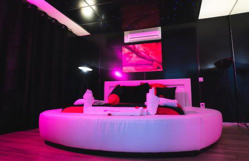 L'indécente - Love Room Studios - Photo 1