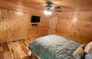 Luxury Cabin with Outdoor HotTub-NEW Construction - Foto 41