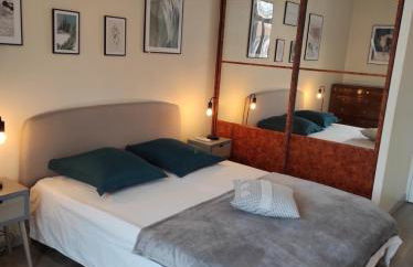 Pretty and quiet top floor 2 bedroom flat in the port area of Nice - Photo 13