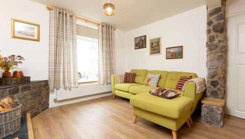 Sleeps 6. Free Wifi. Free Parking central location. - Foto 3