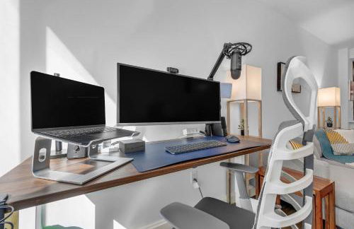 FiDi 1 BR w Work Setup by Anyplace - 11687 - Foto 24