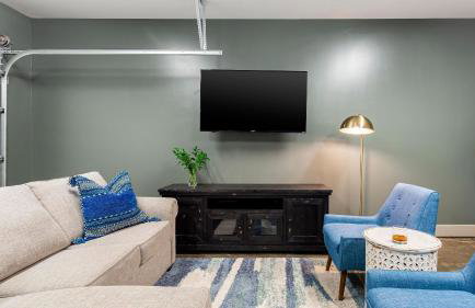 Waverly by Avantstay Nashville-inspired Townhome w/ Luxury Kitchen, Pool Table - Foto 47