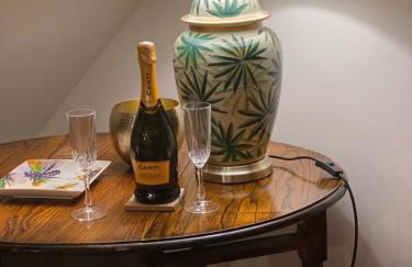 Gower Villa Luxury Cottage, 2 bedroom en-suite with Hot Tub - Foto 7