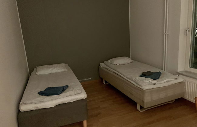 Lovely 2-bed Apartment in Sundbyberg - Photo 2