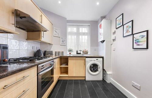 Immaculate 2BR London Flat with King Bed-Parking Available-Sleeps 6-20 Percent OFF Off Long Stays! Perfect for Families, Contractors & Couples! - Foto 10