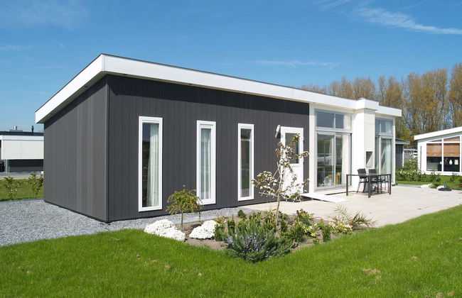 Modern Chalet With Combi-microwave - Photo 1